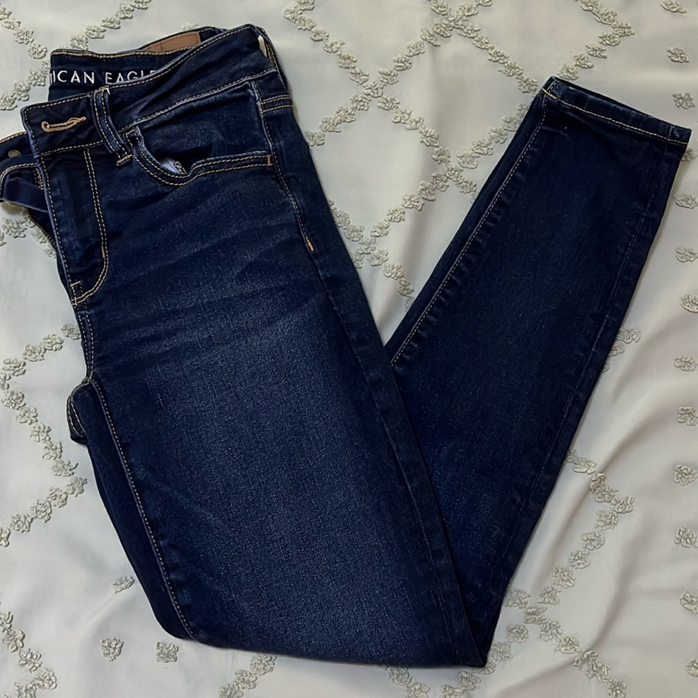 Dark wash American eagle jeggings